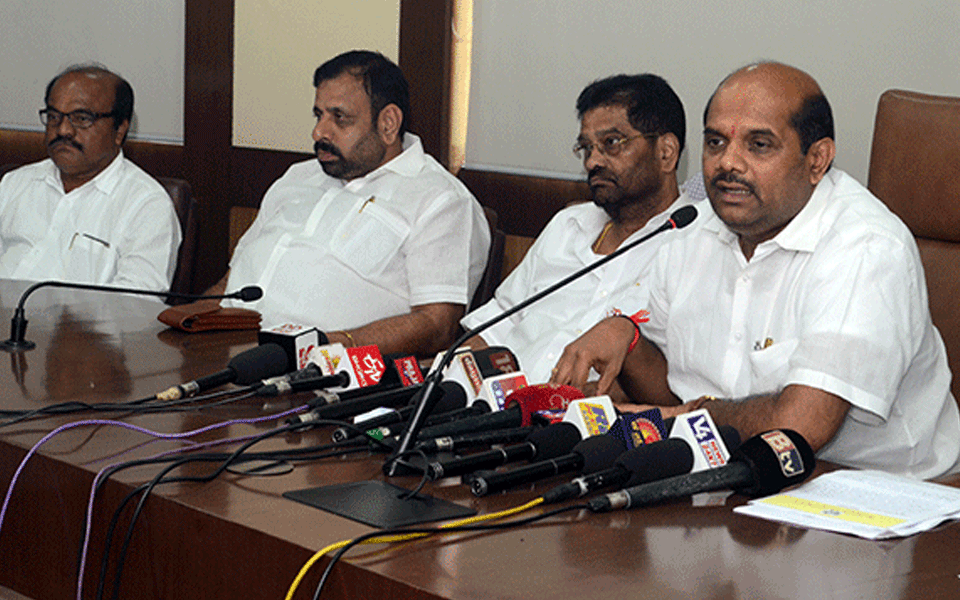 ‘Badavara Bandhu’ to make Karnataka free from ‘Meter Baddi’: Minister Bandeppa Kashempur