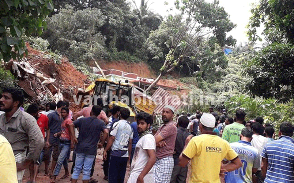 Mangaluru: Two children trapped under debris as two houses collapse due to landslide in Banglagudde