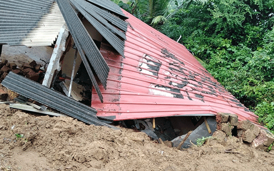 Boundary wall collapses on top of house in Bantwal: Two injured