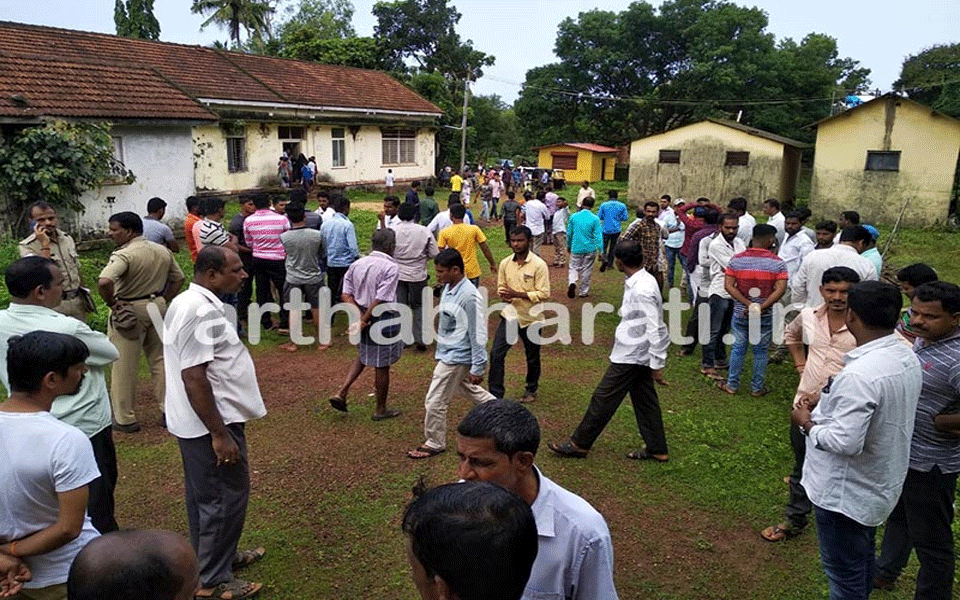 Bhatkal: Rickshaw collides; bike rider killed