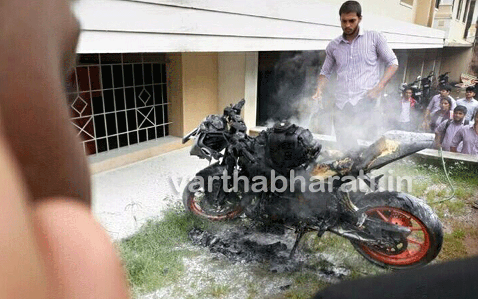 Mangaluru: Motorbike parked near college burnt in fire