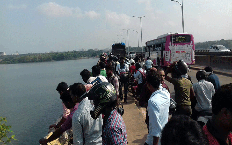 Dead body found in river near Netravati Bridge