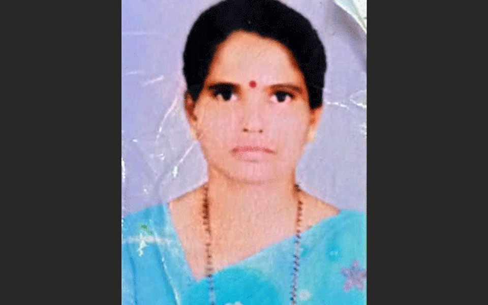 Brahmawara: Woman killed in a cow farm's wall collapse