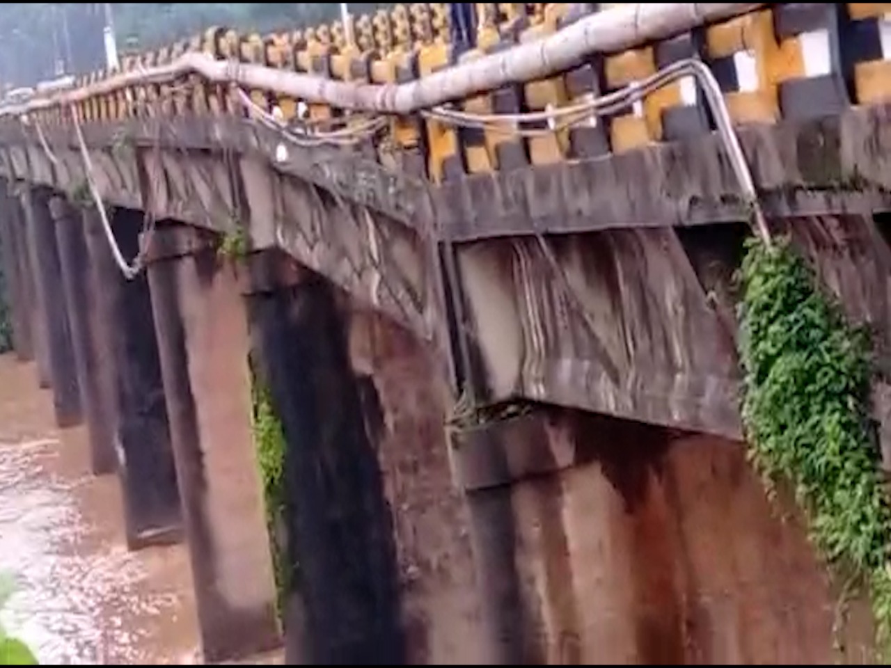 Mangaluru: Maravur Bridge connecting city to Mangaluru International Airport collapses
