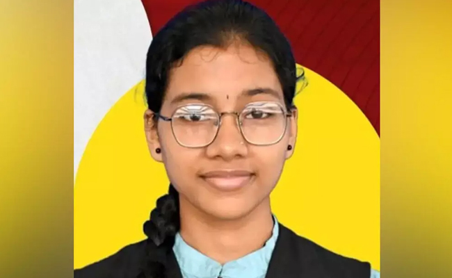 Moodbidri Alva’s College student Disha tops state in 2nd PUC Commerce paper