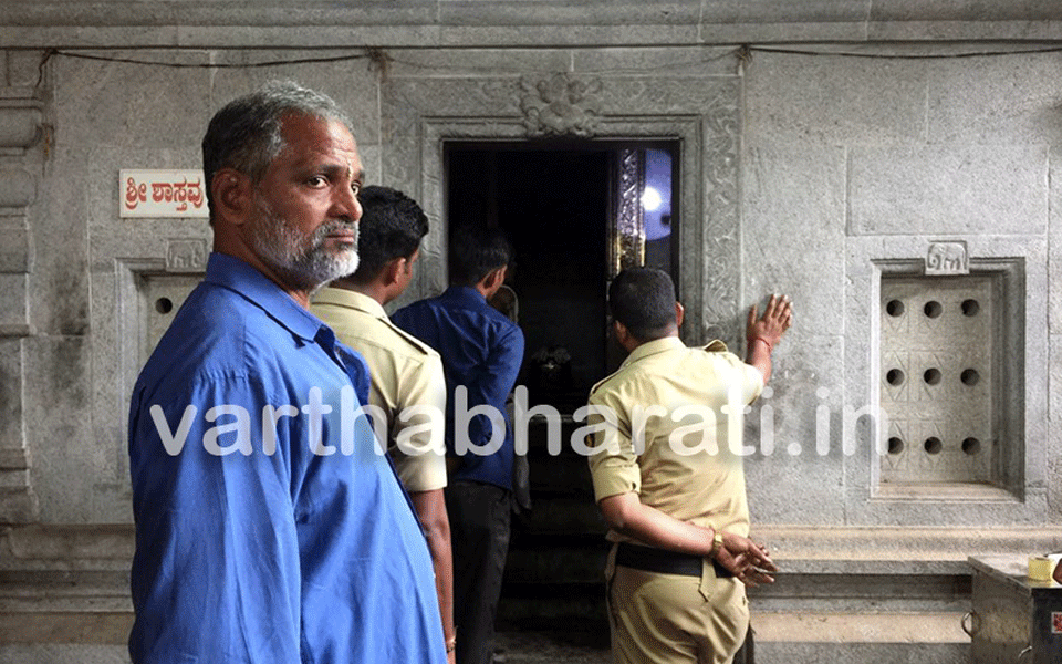 Theft at Palimar temple