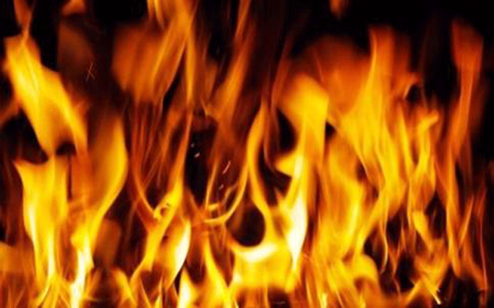 Mangaluru: Fire erupts in Quarters