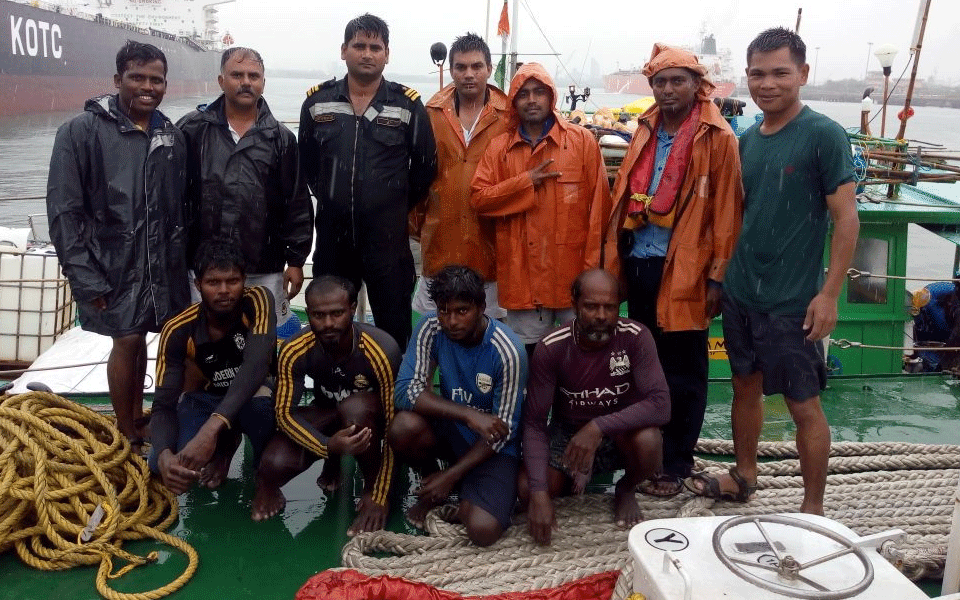 Indian coast guard saves lives of anglers in distress