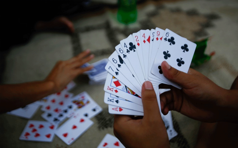 Mangaluru: Police raid gambling den