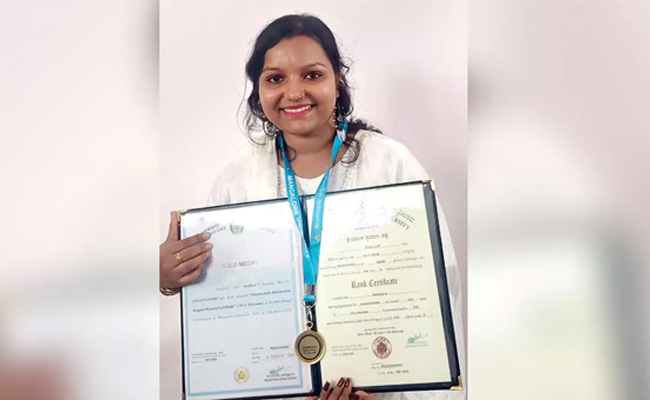 Daughter of daily wage labourer, Bantwal student tops MA Kannada at Mangalore University