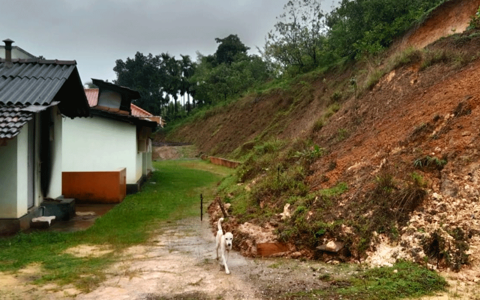 Kundapur| Landslides in Chittur: Several homes at risk