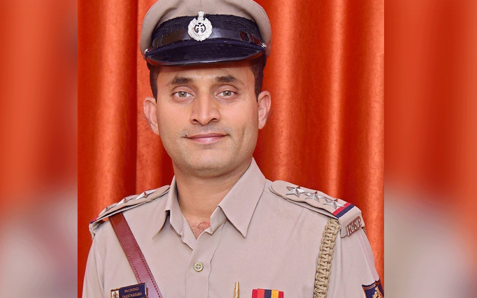 Inspector Shantaram Kunder relieved from station duty