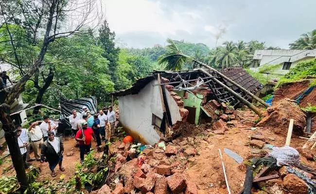 Kuttar: Couple and two children die after house wall collapses