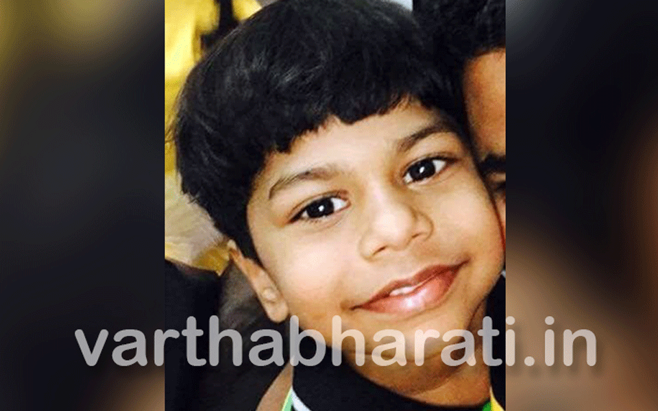 Mangaluru : 7 Year old boy gets stuck in lift, dies