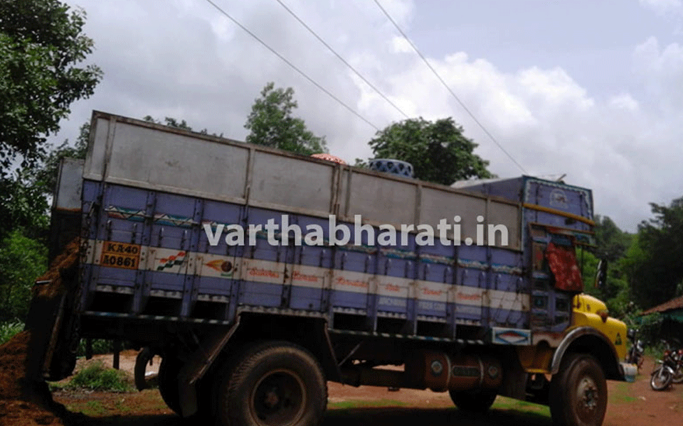 Bantwal: Labour dies of electrocution, another critical