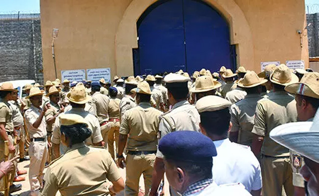 Mangaluru: Prisoner held for hiding keypad phone in rectum while re-entering jail