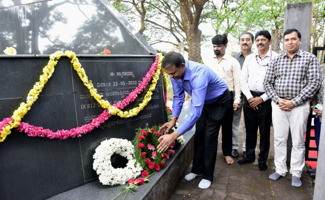 Tributes paid to 2010 Mangaluru air crash victims