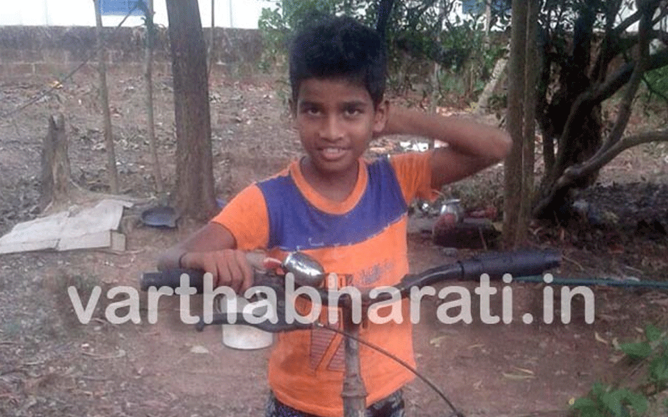 Manjeshwara: A boy seems to be ill-health dies