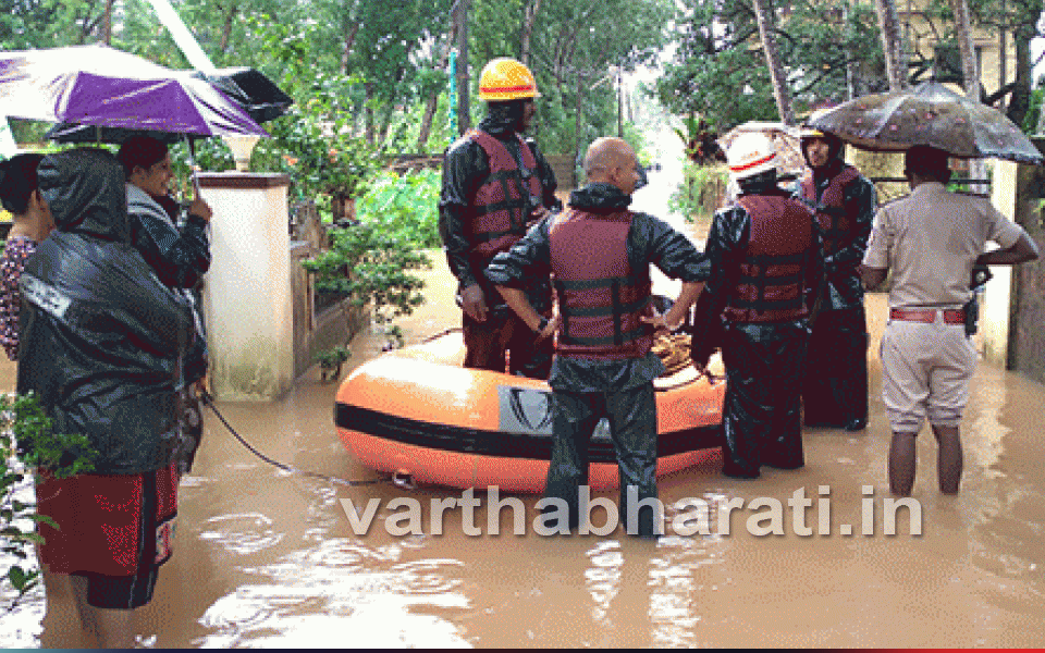 Heavy overnight rains leaves roads, houses inundated in Mangaluru
