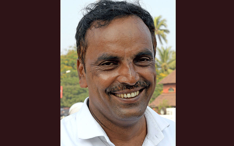 Tears of Satyajit Surathkal should be a lesson for OBC youth in BJP: Muneer Katipalla