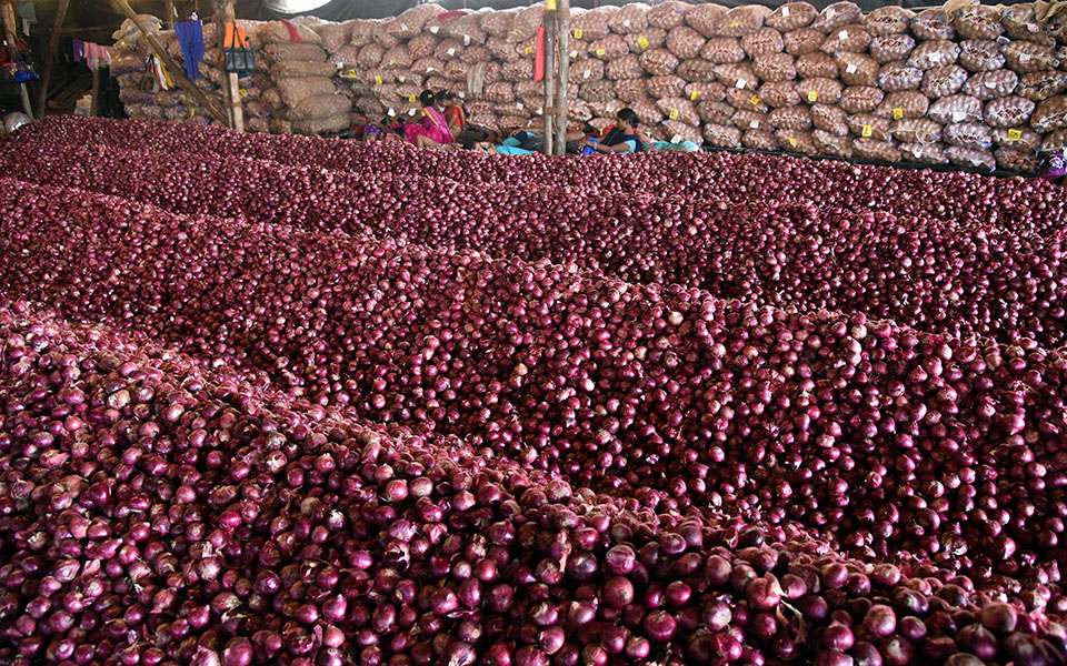 Onion prices shoot up to Rs. 70 per kg in Mangaluru