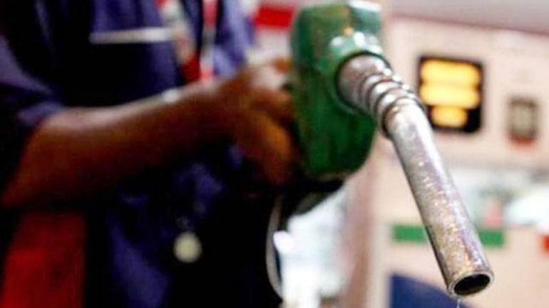 Court orders petrol bunk to pay Rs. 15 lakh compensation to consumer for mixing water in petrol