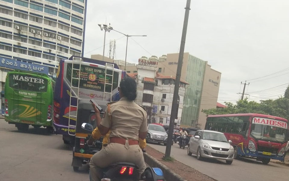 Mangaluru Police fines woman forest officer for not wearing helmet while on two-wheeler