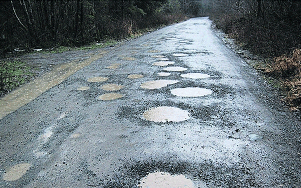 Pothole claims pillion rider's life in Jappinamogaru