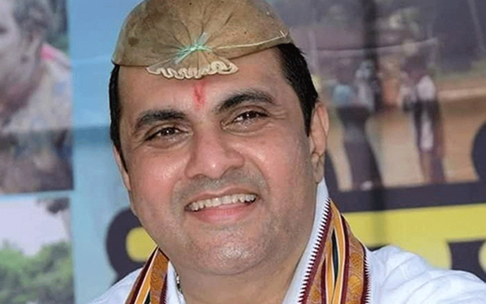 Former Karnataka Minister Pramod Madhwaraj resigns from Congress