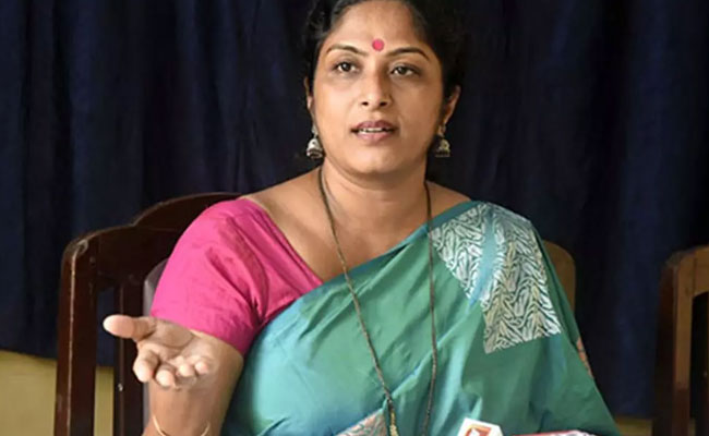 Puttur: Police issue notice to Pratibha Kulai in fraud case linked to young woman