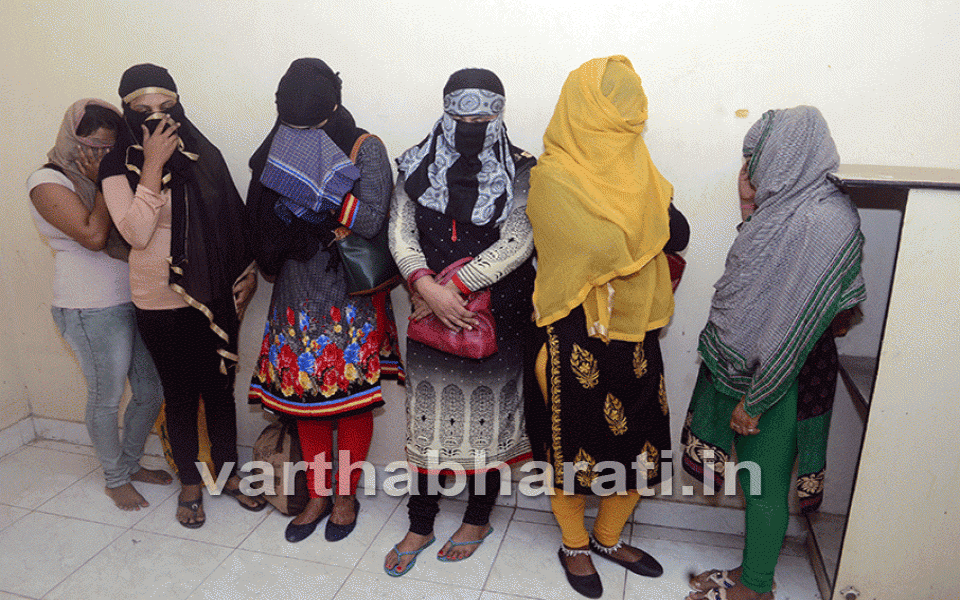 Lodge at Pumpwell raided, 6 Bangla girls rescued