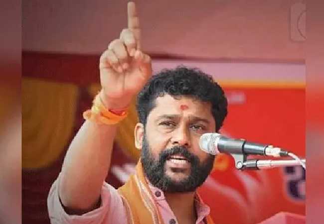 Case filed against Sharan Pumpwell for placing saffron flag in shops during Mangaladevi temple fair