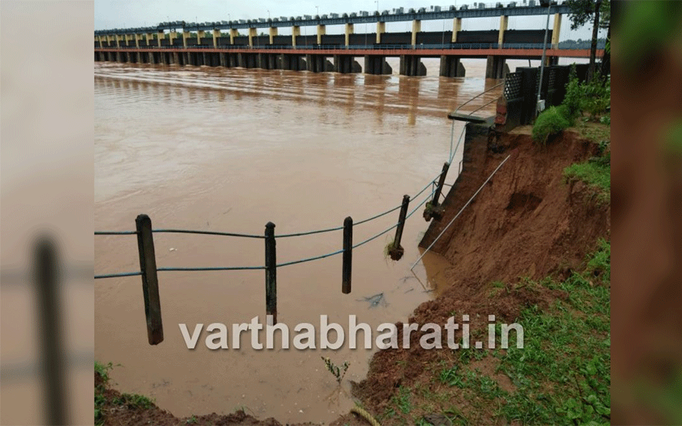 Netravati River flows above danger level