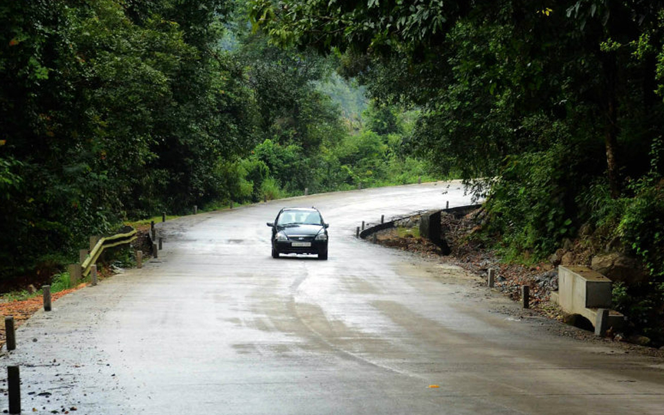 Shiradi Ghat opened for light vehicles: D.K district commissioner