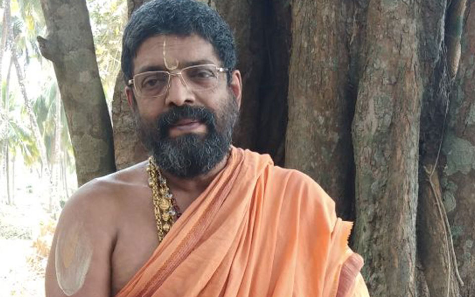 I’ll not hesitate to file criminal case to get back my ‘Presiding Deity’: Shiroor Swamiji