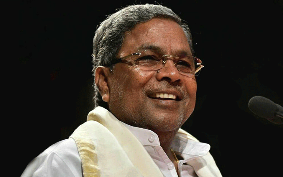 Former Karnataka CM Siddaramaiah believes coalition government to be safe as 14 MLAs resign