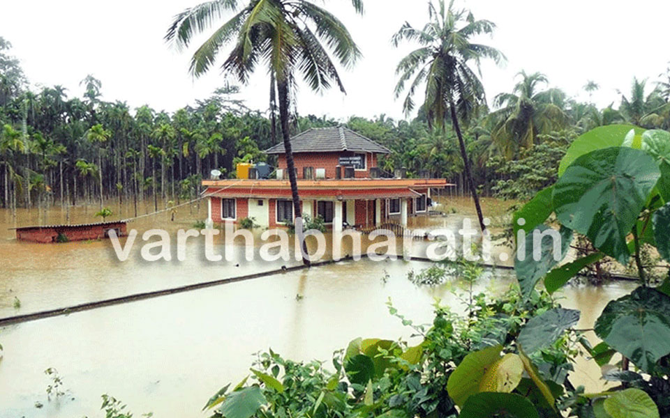 15 houses submerged as Kumaradhara River swells in Subrahmanya