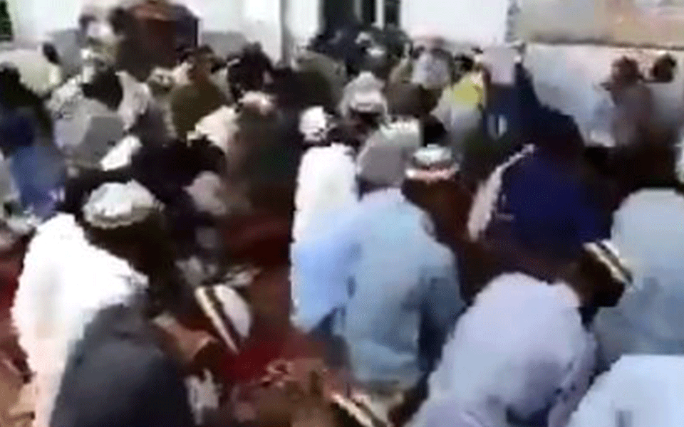 Video of Sufi ritual falsely viral as mass sneezing in Nizamuddin to spread COVID-19 infection