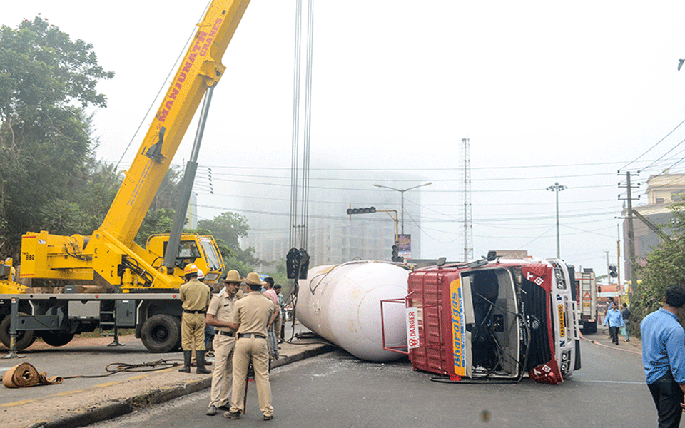 Gas tanker turns turtle in Nanthoor Circle: Driver injured