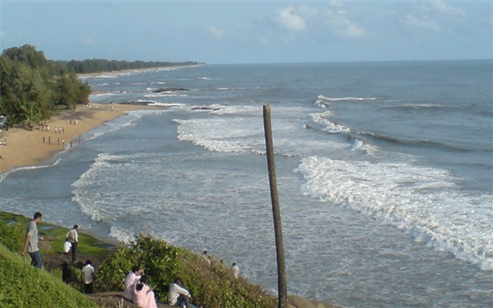 High tides: Visitors denied access to beaches in Mangaluru coast