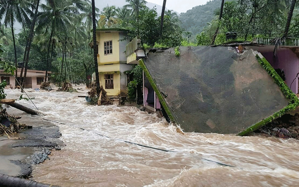 Dist admin to collect things for Kerala rehab centres