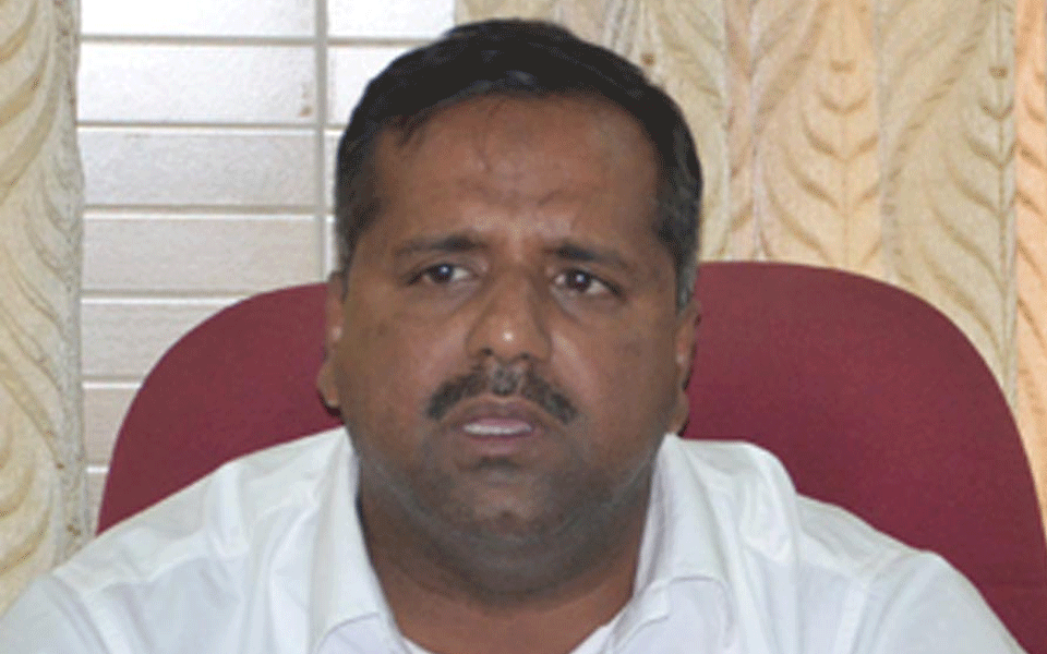 Uppala accident: Minister Khader expresses condolence