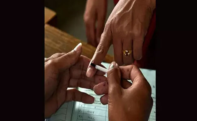 5.8K senior citizens, 1.9K PwD voters in Dakshina Kannada cast ballot through doorstep voting