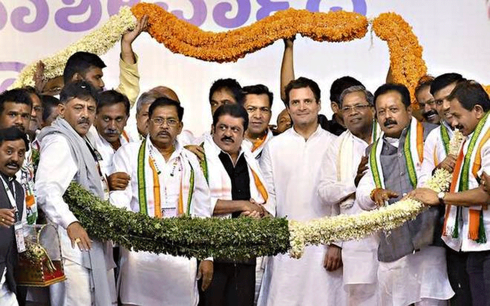 10 ex-JD-S leaders join Congress