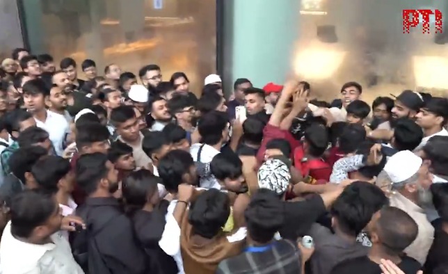 iPhone 17 launch triggers frenzied scenes across India