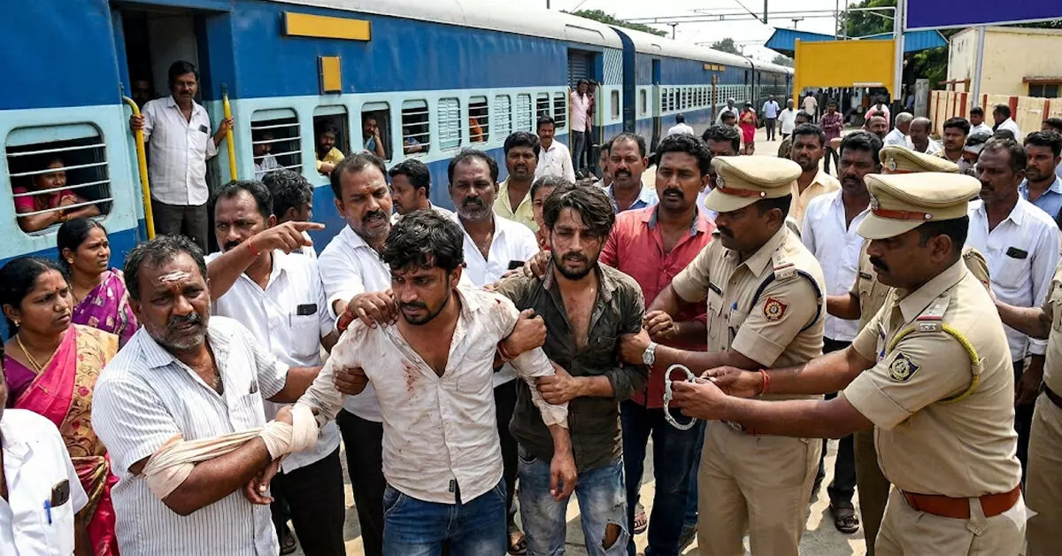 Passenger, railway staff in Maddur stabbed by two men who fought for train seat