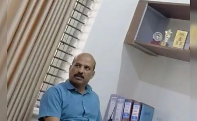 Bengaluru college dismisses hostel warden over "speak Kannada at home" remark