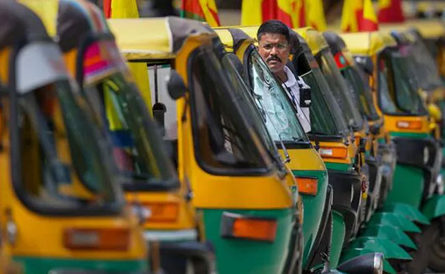 Bengaluru auto drivers reject 20% fare hike; Plan protest