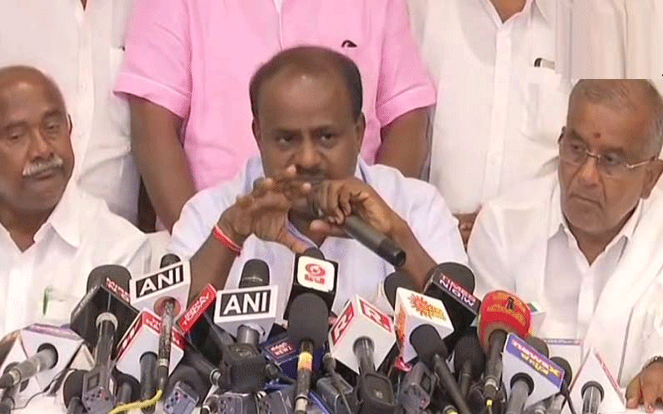 Kumaraswamy accuses BJP of offering Rs 100 crore to JD-S MLAs