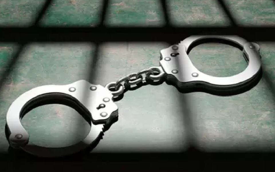 Four arrested for smuggling Sandalwood in Karnataka's Chamrajanagara